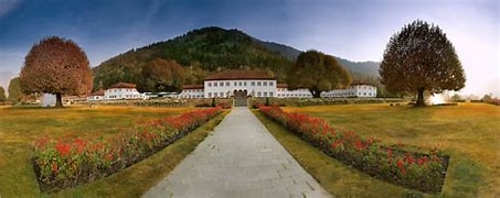 Luxury Tour to Kashmir